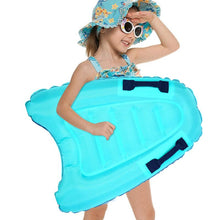 Laden Sie das Bild in den Galerie-Viewer, Aufblasbares Surfbrett für Kinder; Inflatable Surf Body Board With Handles Portable Boards Surfboard Aid Mat For Beach Surfing Swimming Summer Water Fun
